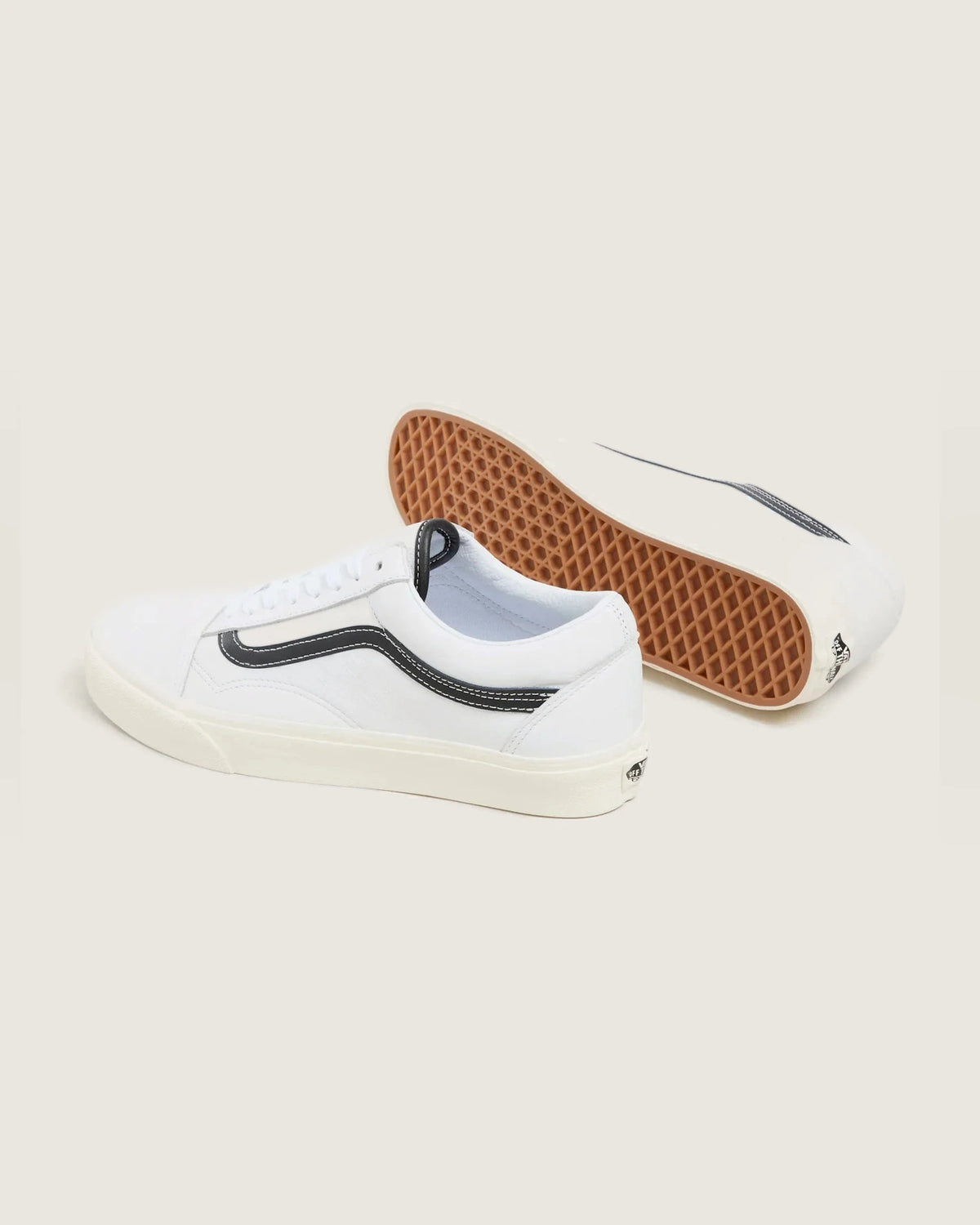VANS UA Old Skool LEATHER WHITE/BLACK Cipő kép 3