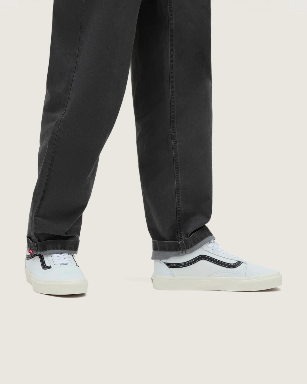 VANS UA Old Skool LEATHER WHITE/BLACK Cipő kép 5