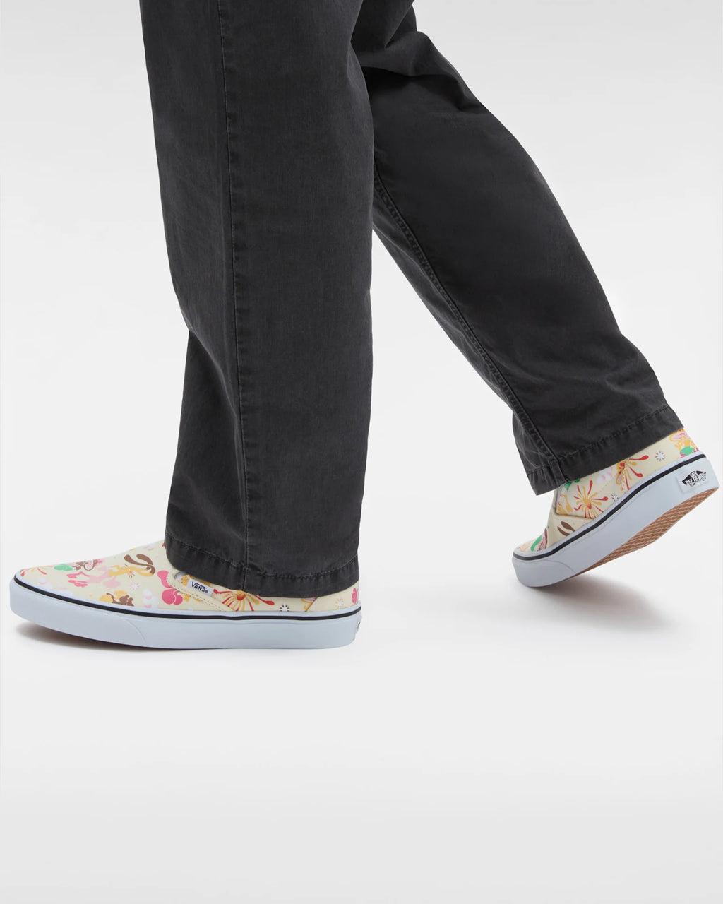 VANS Classic Slip-On Get Outdoors classic white/true white Cipő VN000BVZFRL1 - 5