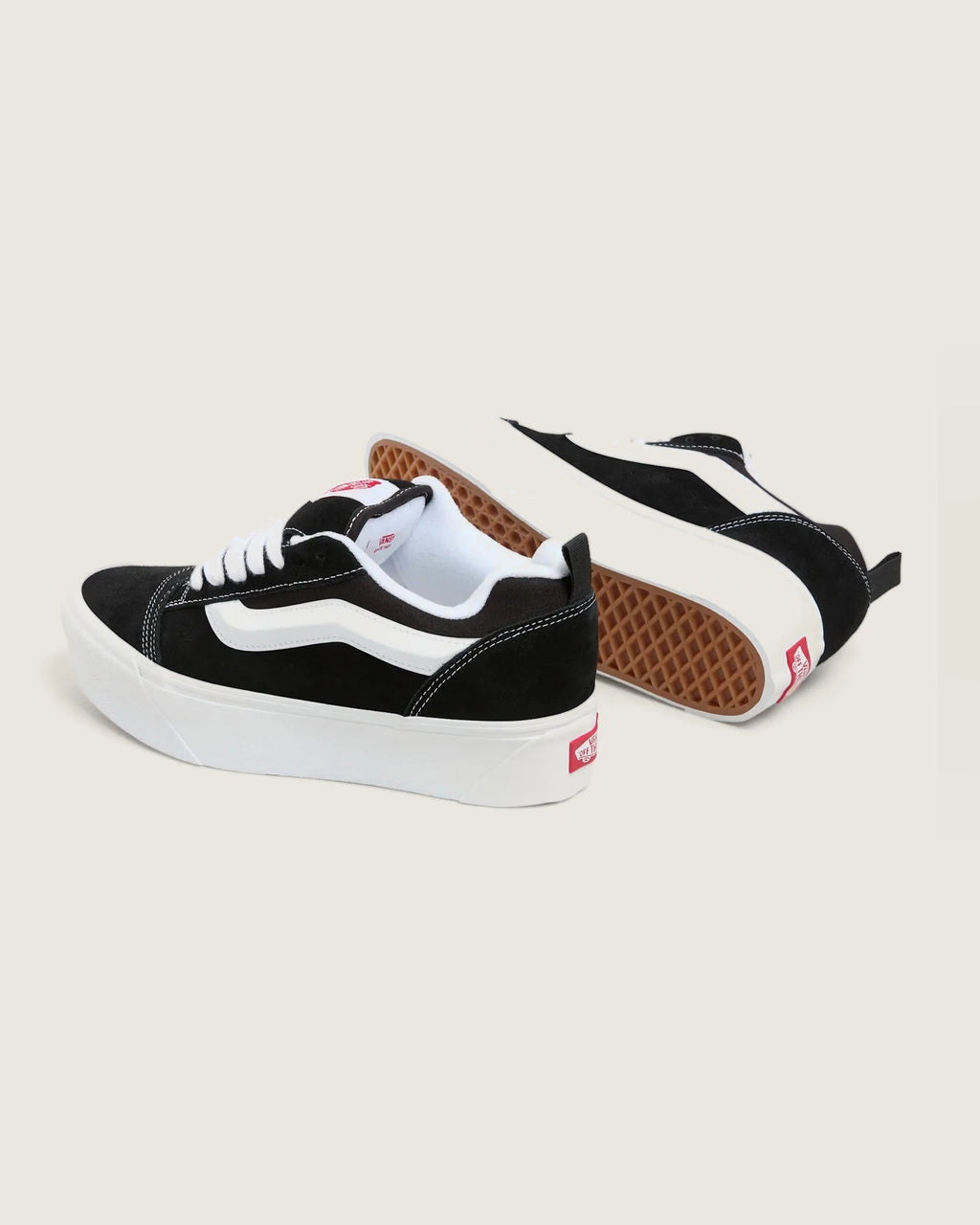 VANS Knu Stack Black/True White Cipő kép 3