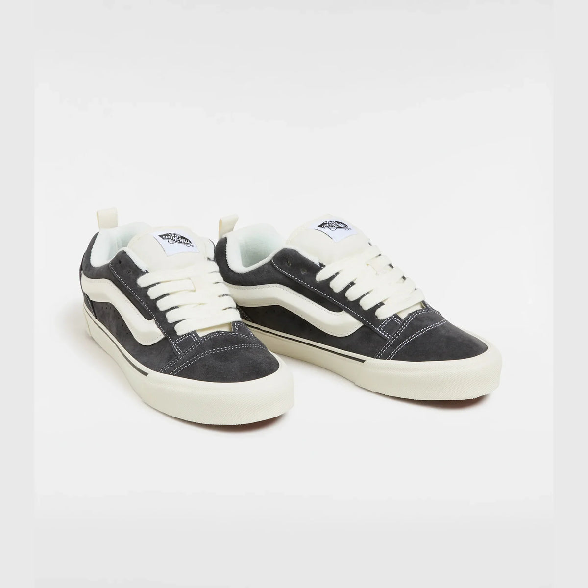 VANS Knu Skool PIG SUEDE GRAY Cipő kép 2