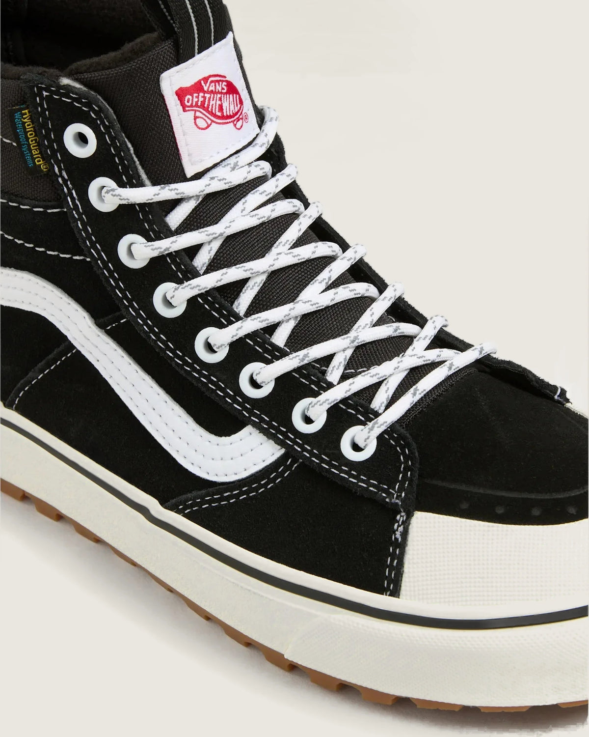 VANS MTE Sk8-Hi Waterproof BLACK/TRUE WHITE Cipő kép 4