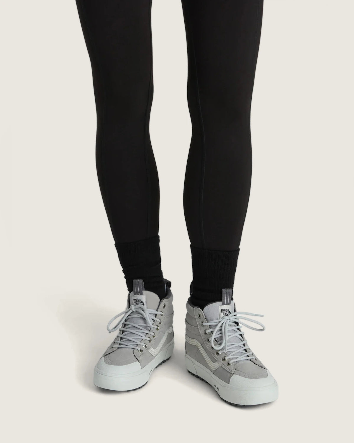 VANS MTE Sk8-Hi Waterproof GRAY Cipő kép 5