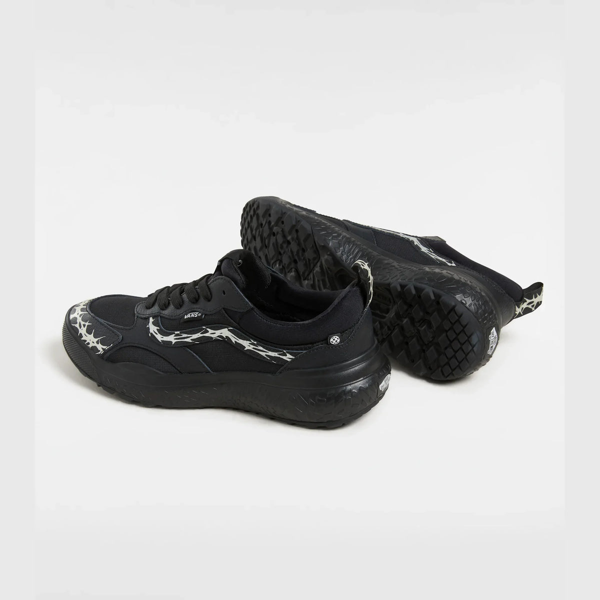 VANS MTE UltraRange Neo VR3 REFLECTIVE MATTE BLACK/SILVER MIRROR Cipő kép 3