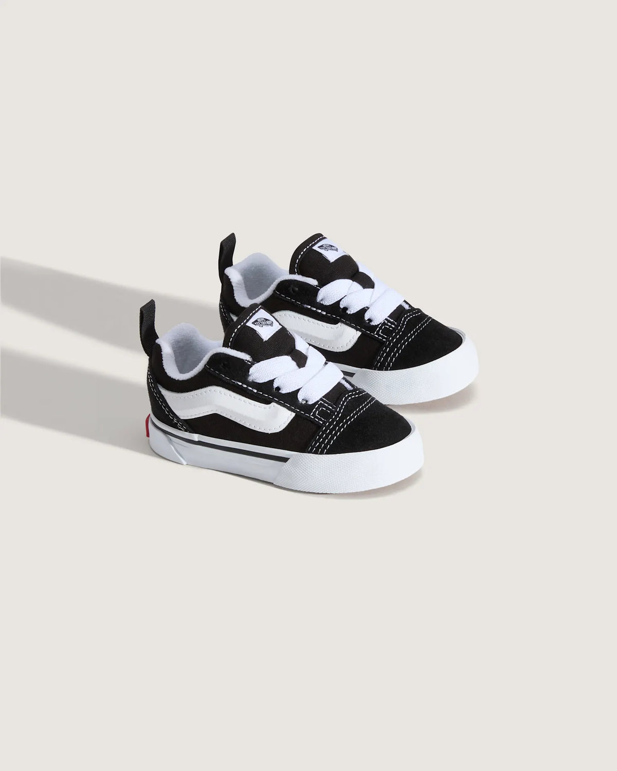 VANS Knu Skool Elastic Lace B Black/True Whit Cipő VN000D0K6BT1 - 2