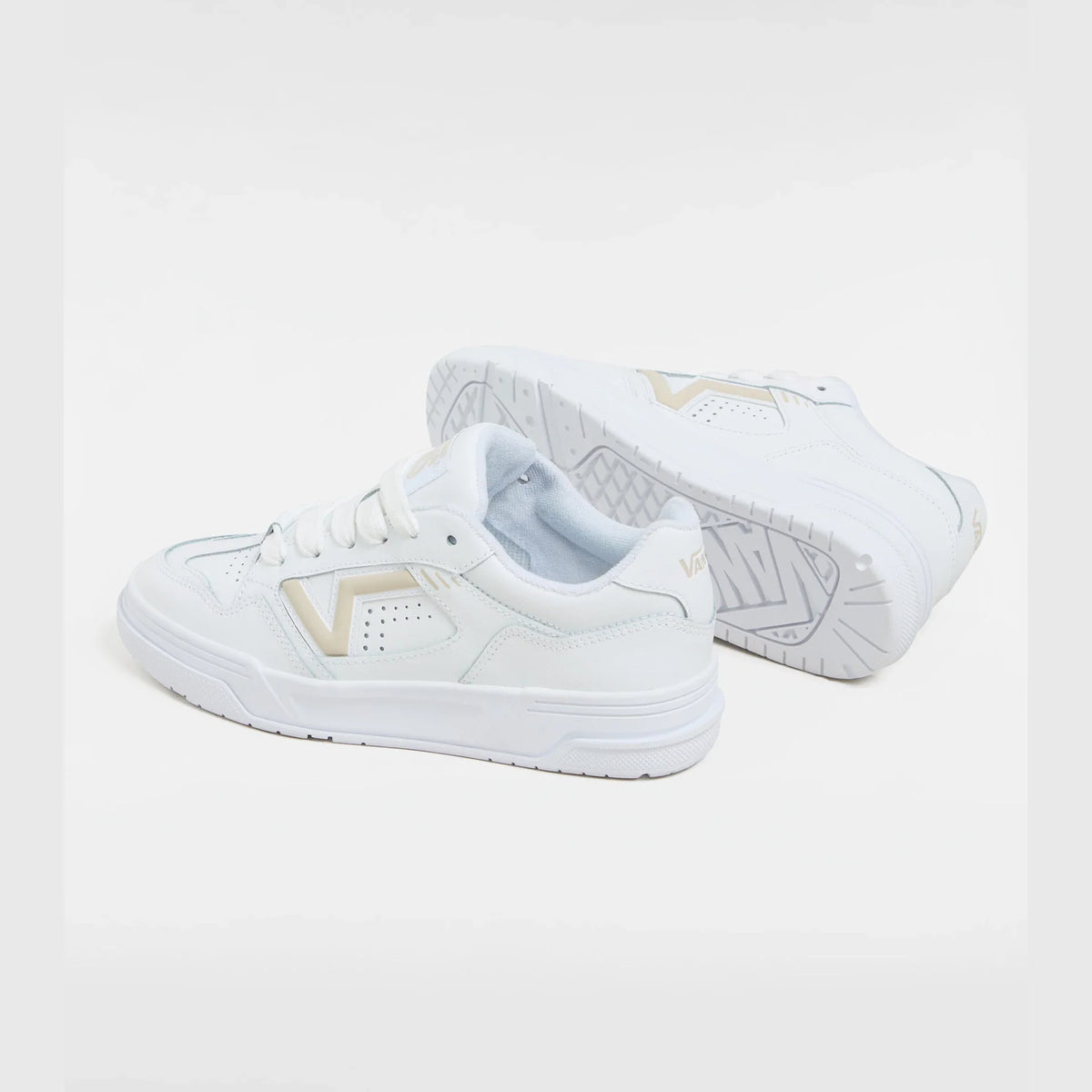 VANS Upland True White/French Oak Cipő kép 3