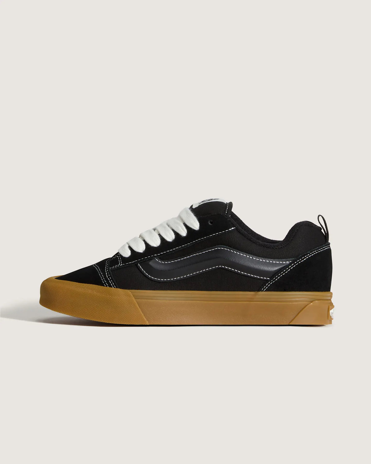 VANS Knu Skool GUM Black Cipő VN000D22CJI1 - 1