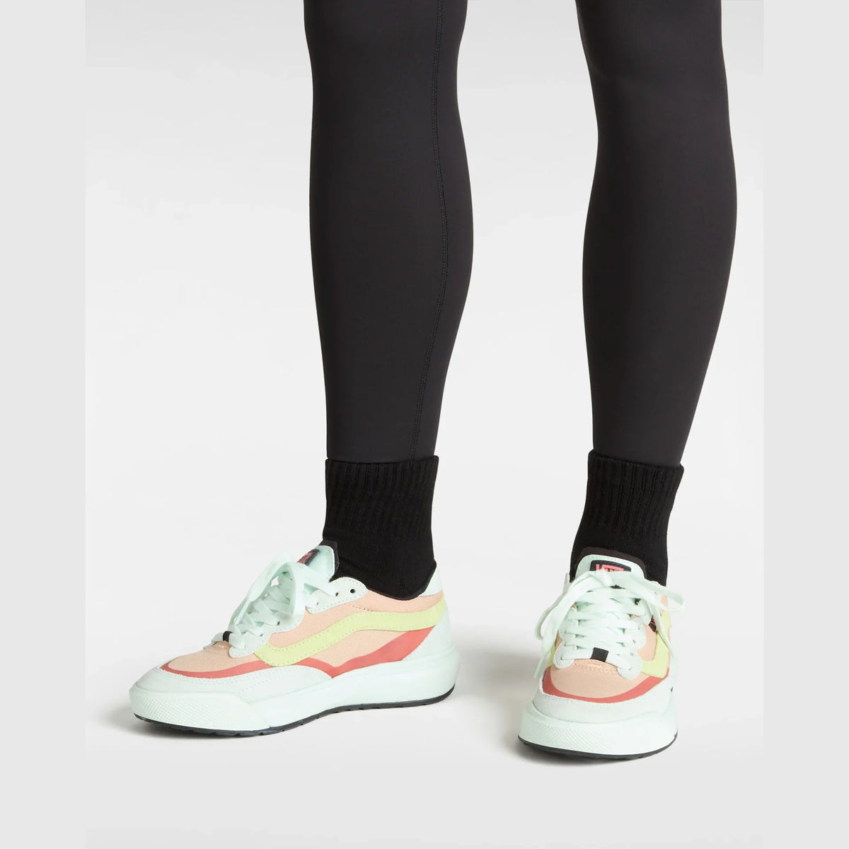 VANS MTE Ultrarange 2.0 SE GREEN/PINK kép 5