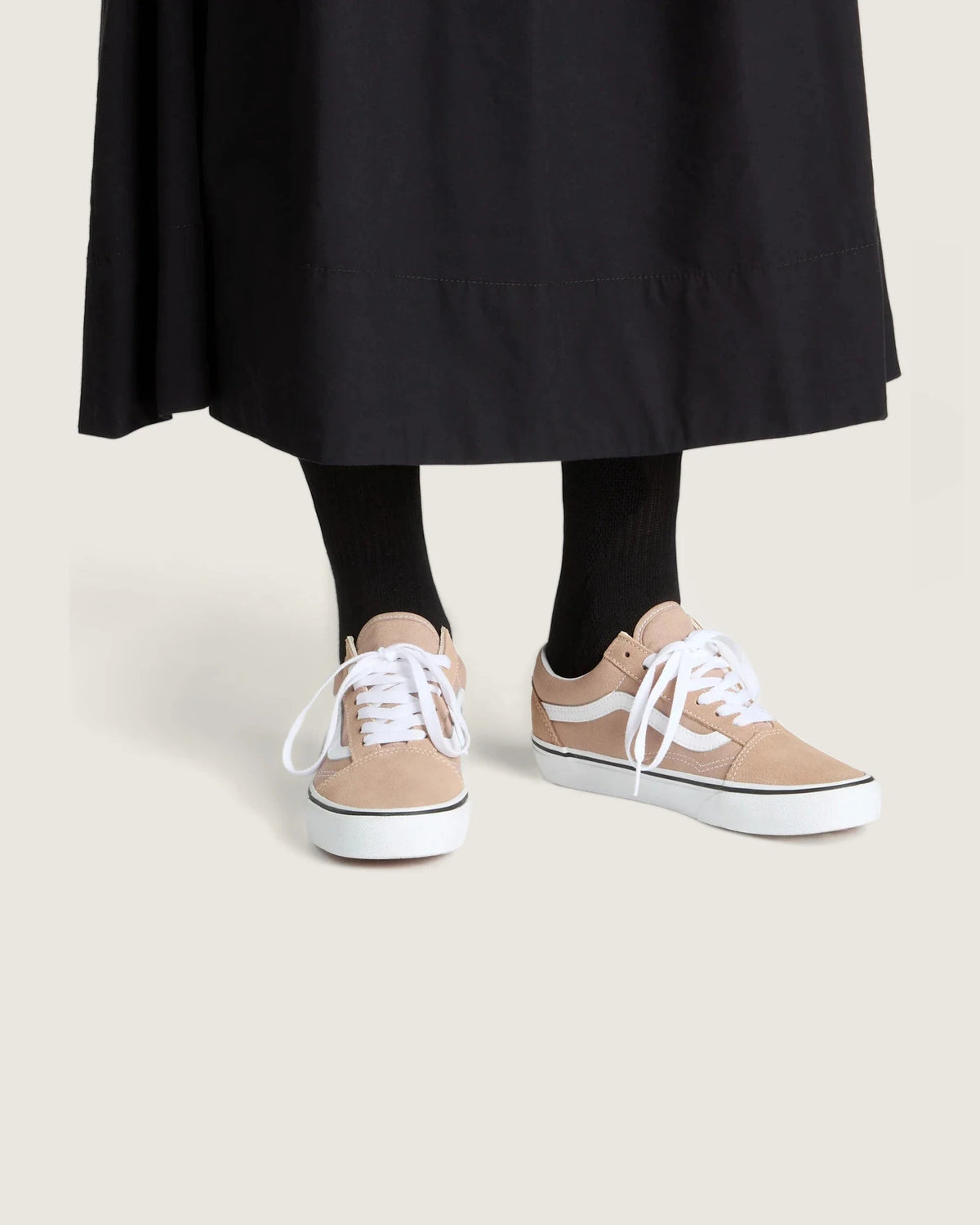 VANS Old Skool COLOR THEORY Warm Taupe Cipő kép 5