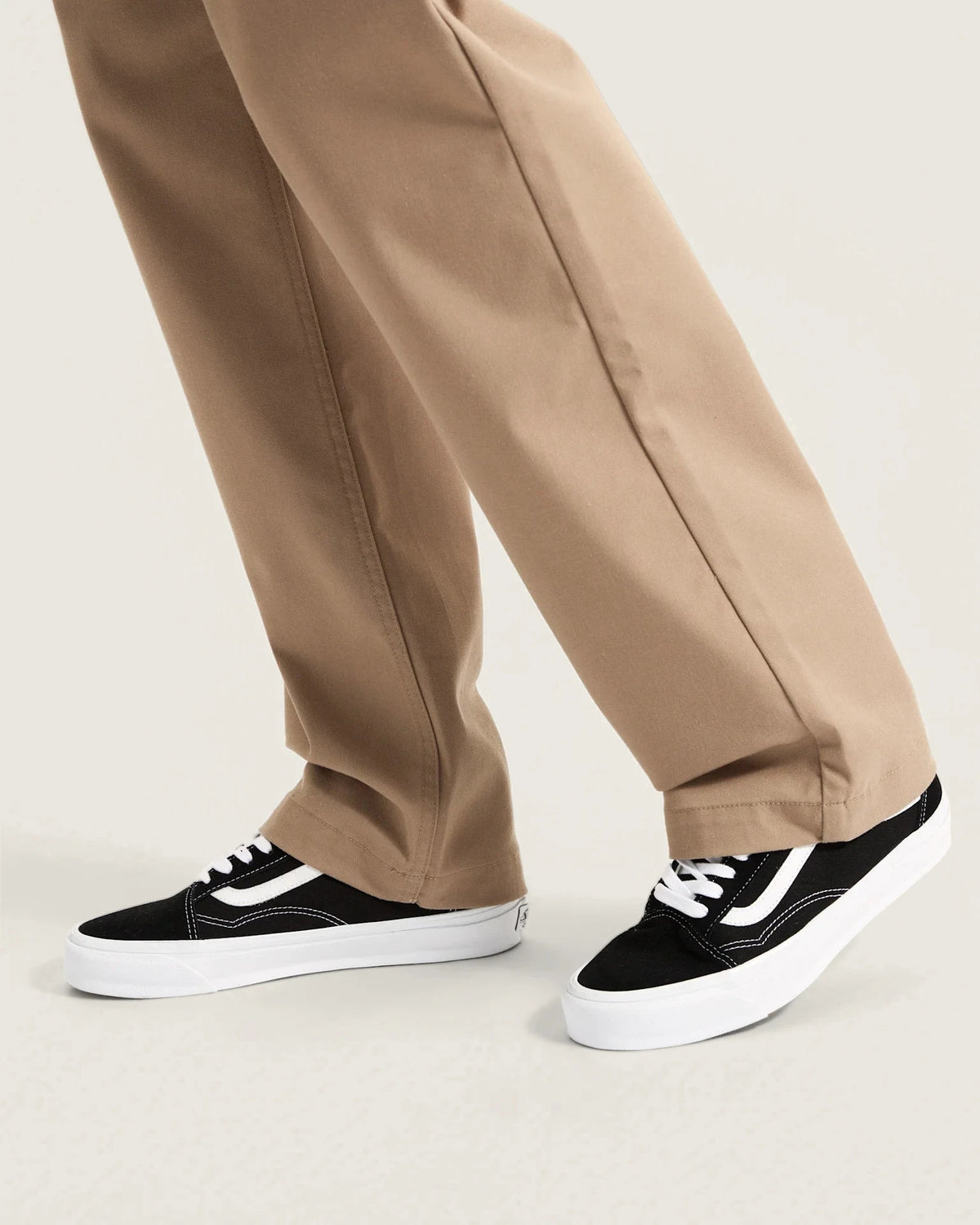 VANS Authentic Chino Relaxed Pant DESERT TAUPE Nadrág VN000HZBYEH1 - 8