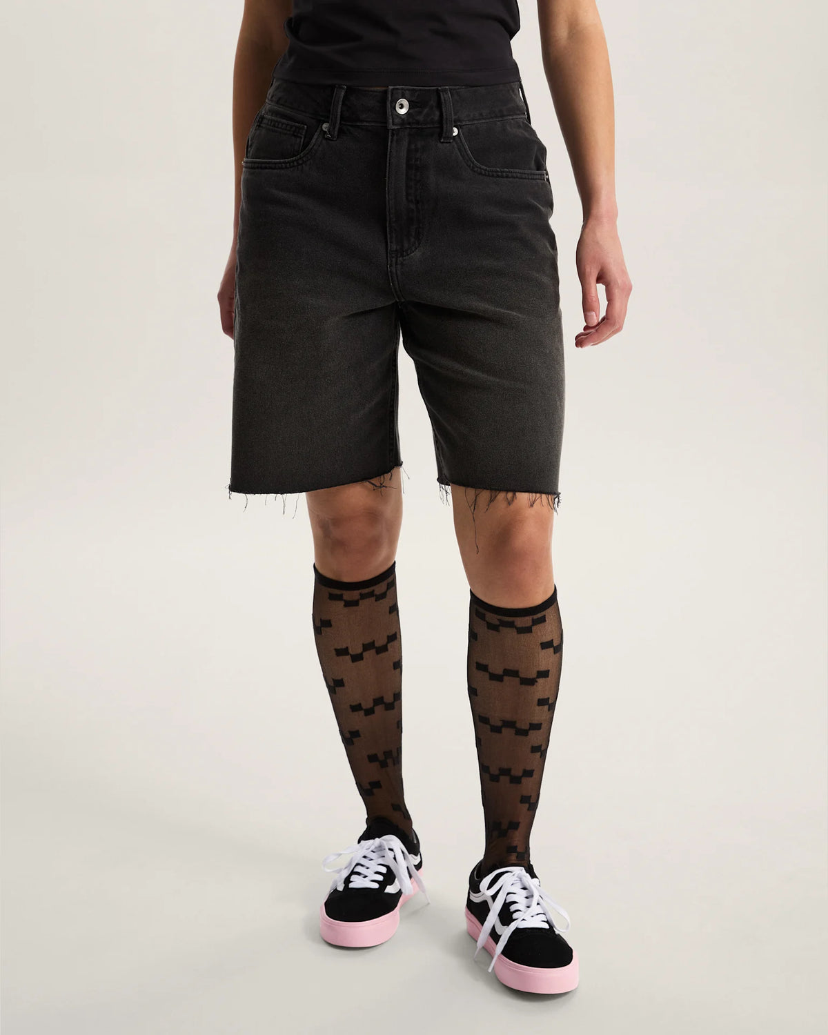 VANS Sirelle Cut-Off Jorts Washed Black Rövidnadrág VN000MBJEMQ1 - 3
