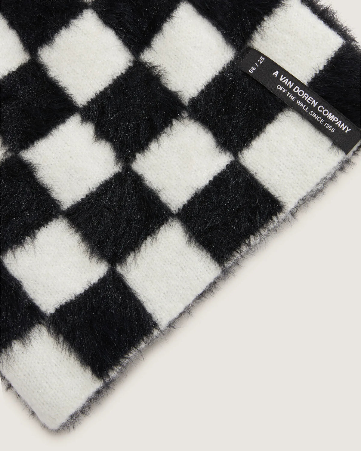 VANS Plaimor Beanie Black/White Beanie VN000QAVY281 - 3