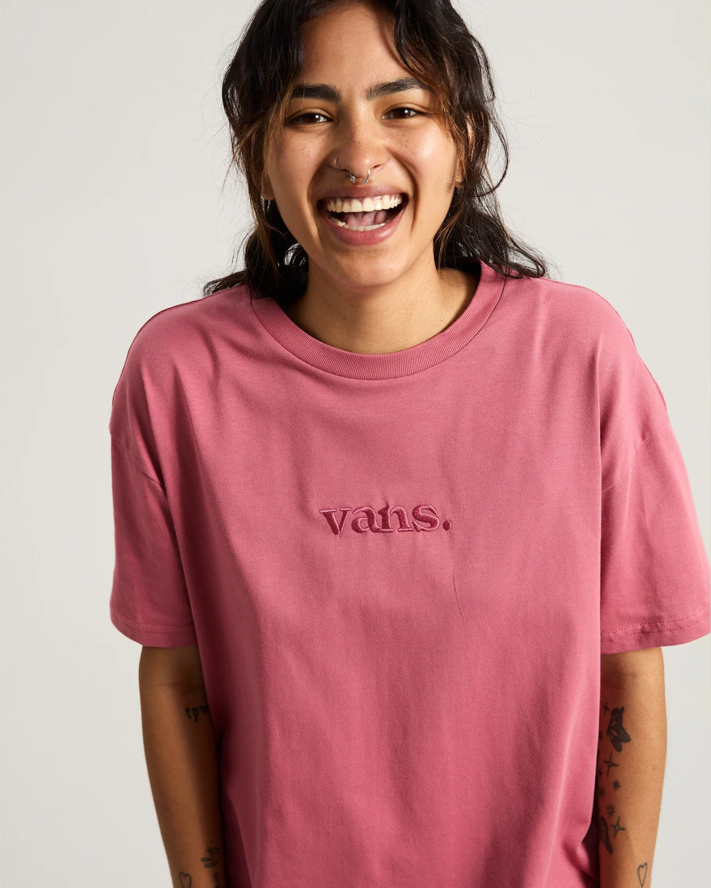 VANS W ESSENTIAL OS TEE MAUVEWOOD Póló kép 7