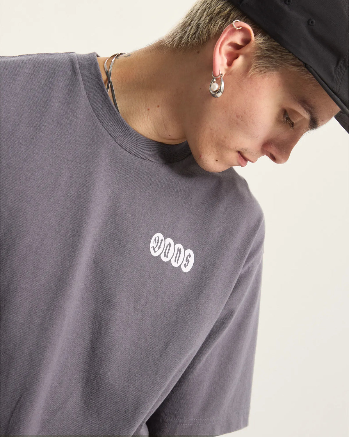VANS EARTHBOUND LOOSE FIT SS TEE Asphalt kép 2