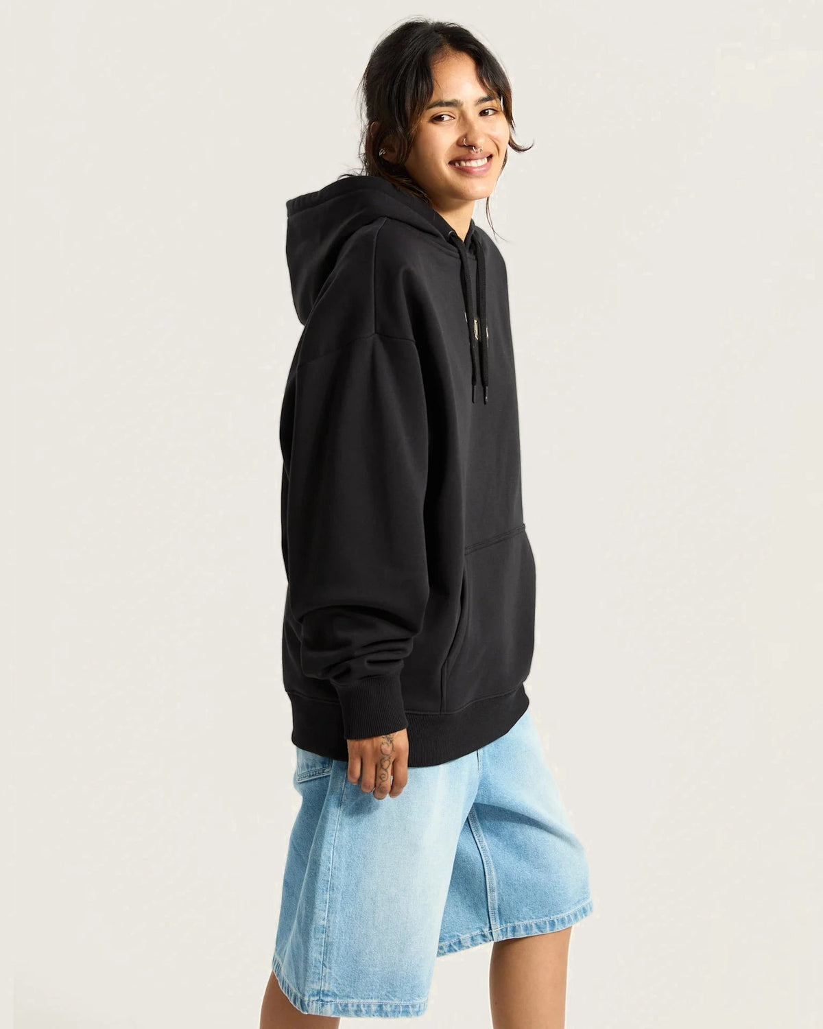 VANS LIL BEAR OS HOODIE Black Pulóver VN000REMBLK1 - 5