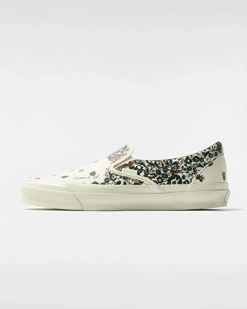 VANS UA OG Classic Slip-On LX NOMA T.D. x END TRUE WHITE/ANTIQUE WHITE kép 4