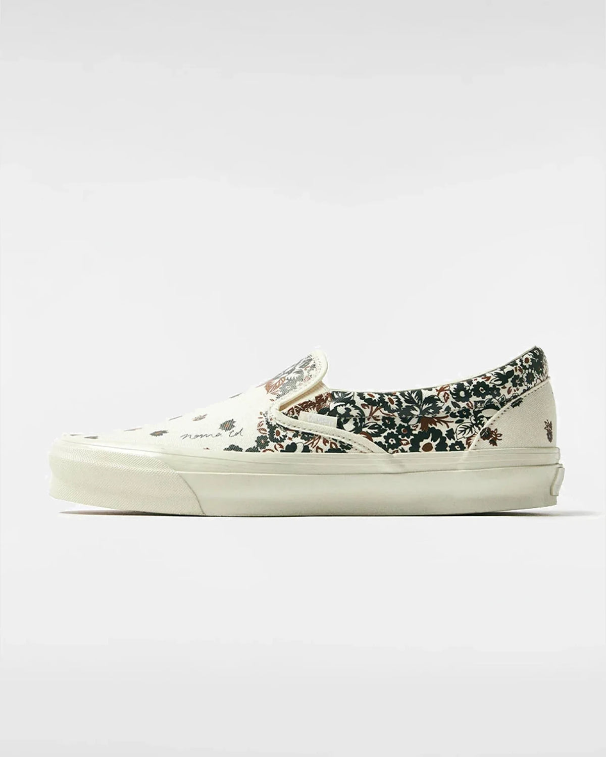 VANS UA OG Classic Slip-On LX NOMA T.D. x END TRUE WHITE/ANTIQUE WHITE kép 4