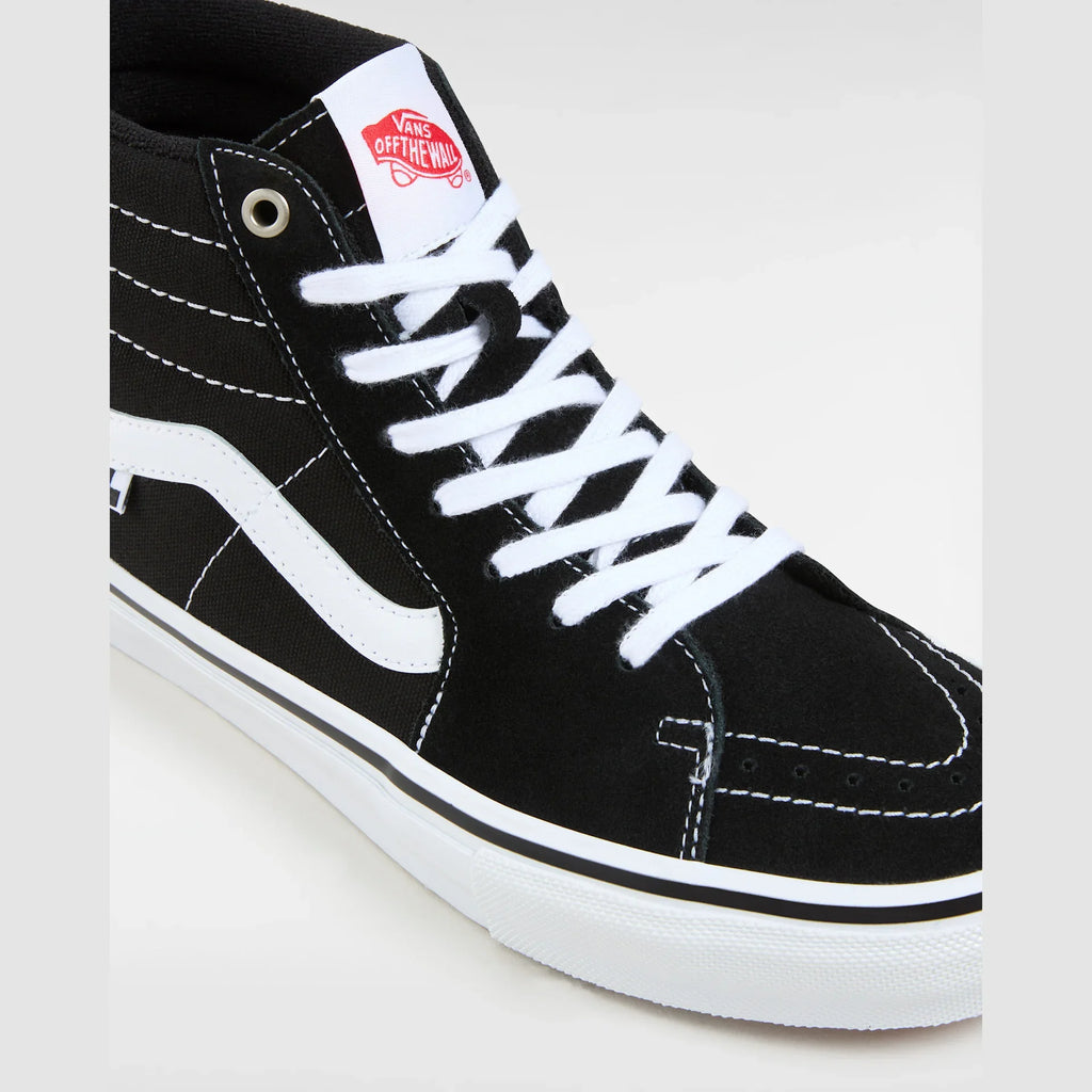 VANS Skate SK8-Hi Black/White Cipő kép 4