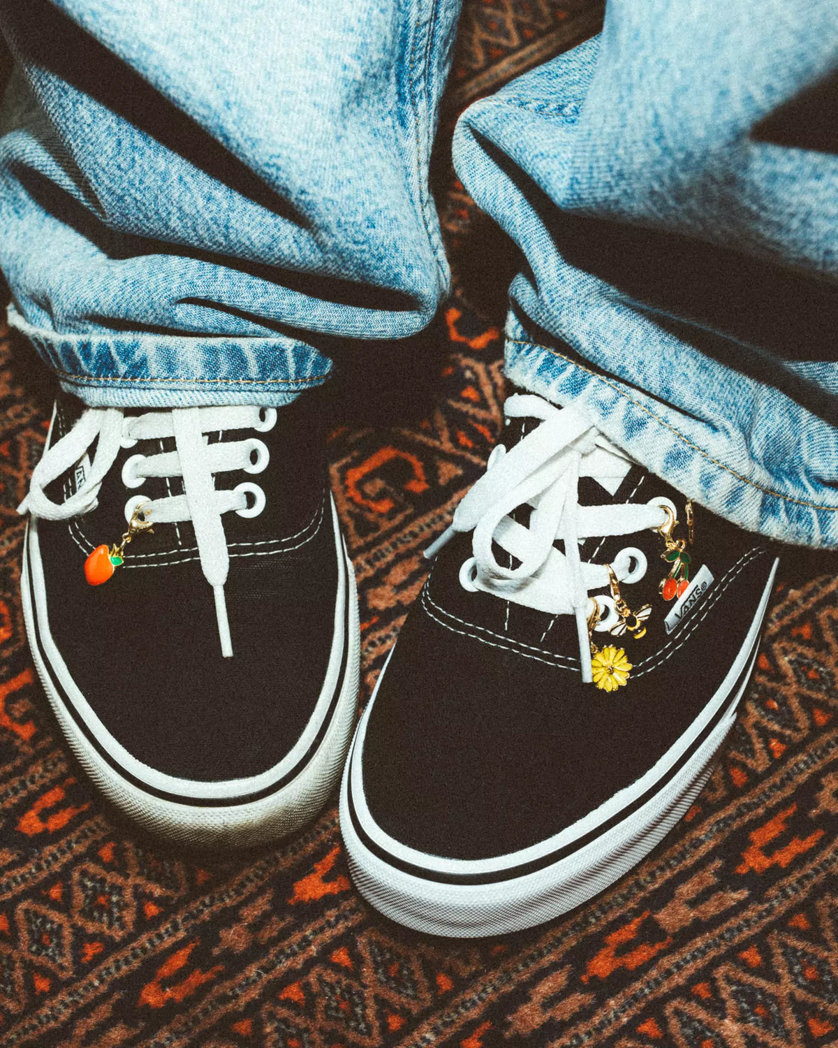 VANS UA Authentic Fruit Charm Cipő VNEE3BLK1FRTC - 2